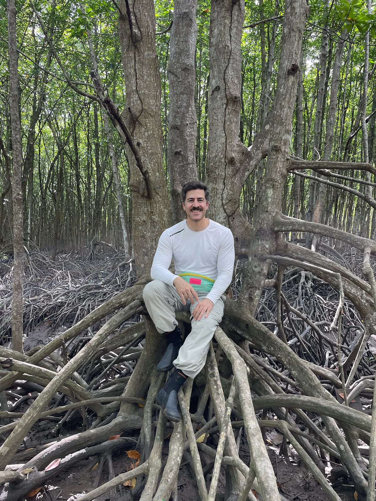 Guilherme Abuchahla in a Brazilian mangrove forest